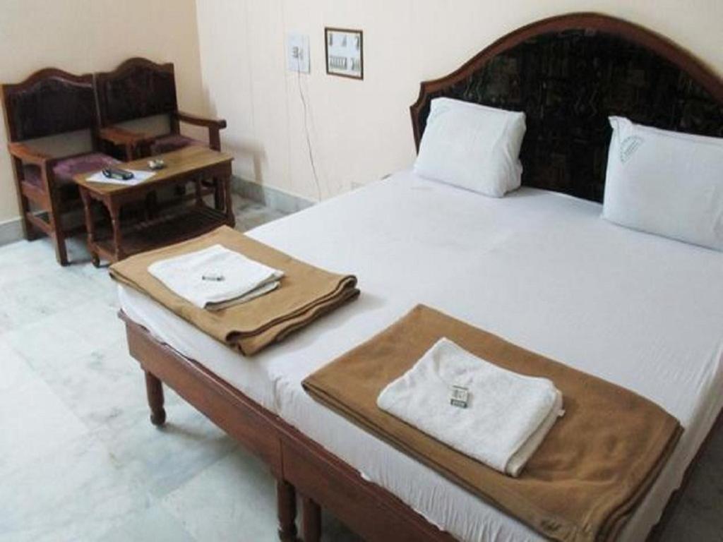 Hotel Geethanjali Residency Bhadrāchalam Eksteriør bilde