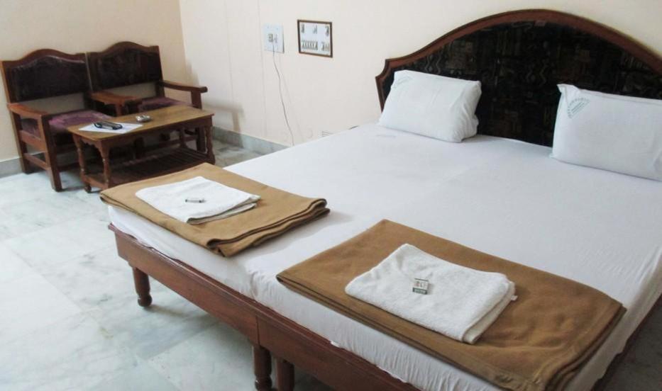Hotel Geethanjali Residency Bhadrāchalam Eksteriør bilde